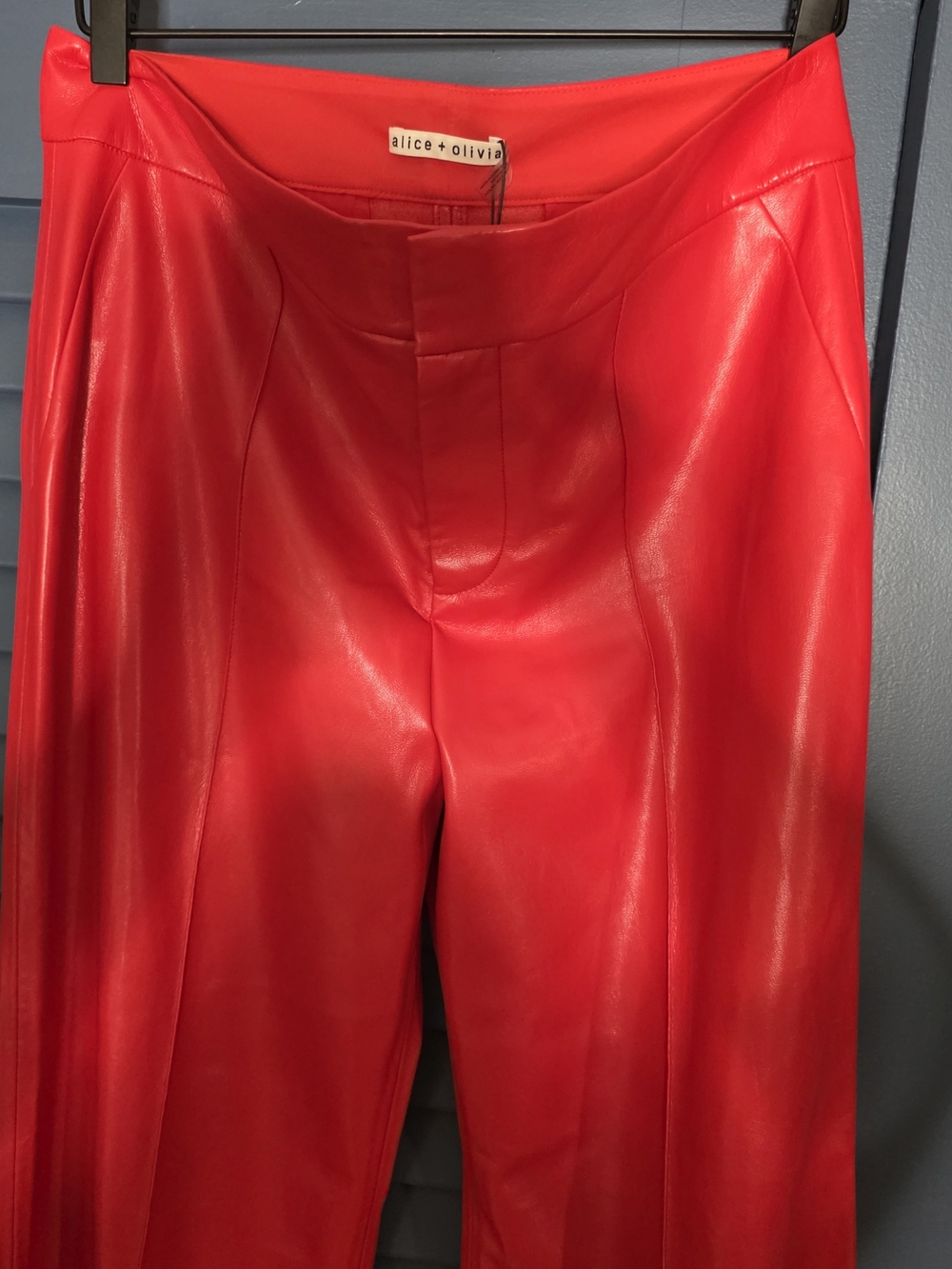 NWT Alice + Olivia Dylan High-Rise Vegan Leather Wide-Leg Pants - Bright Ruby 12 - Picture 6 of 9